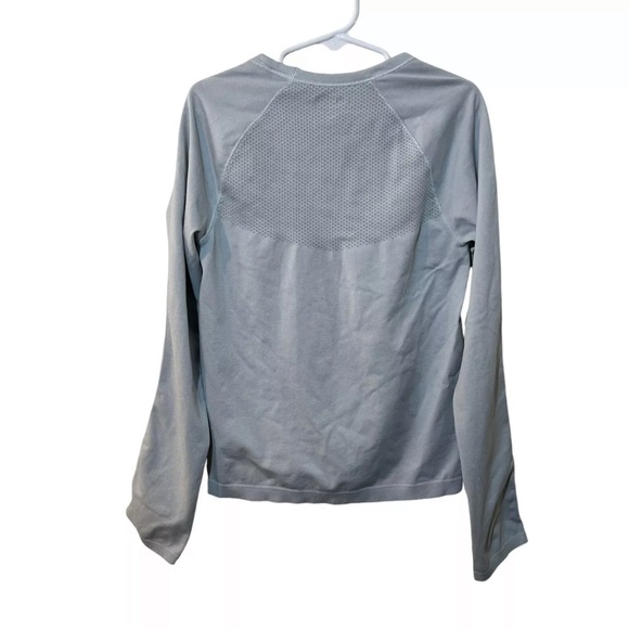 Old Navy Active Girls Light Blue Fitted Long Sleeve Shirt Medium 8 Mesh Athletic - Picture 2 of 5